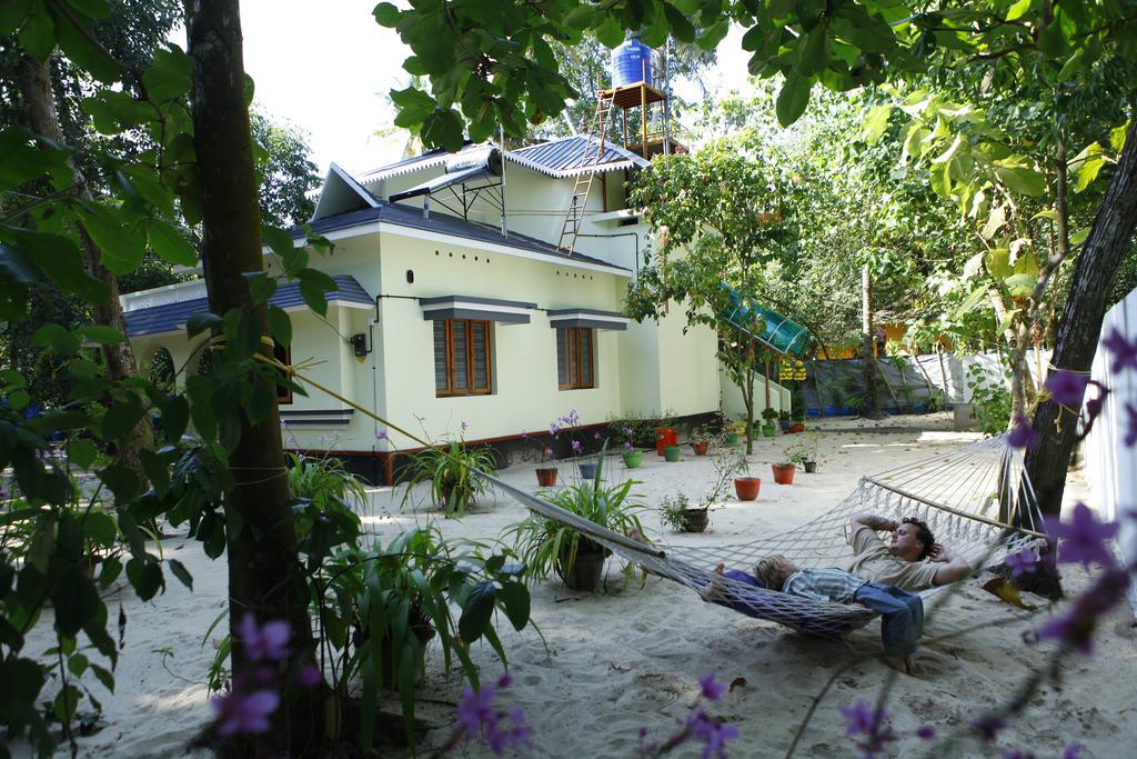 Marari Neena Beach Homestay Марарікулем Екстер'єр фото
